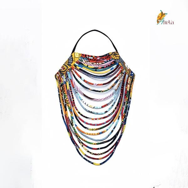 Haut dos-nu à multiples brins en Ankara